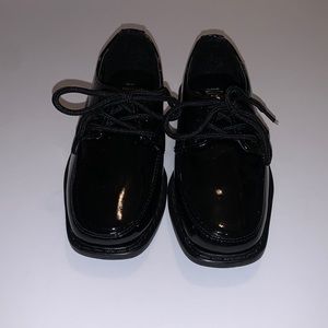 Tip Top Boys Patent Dress Shoes Size 8